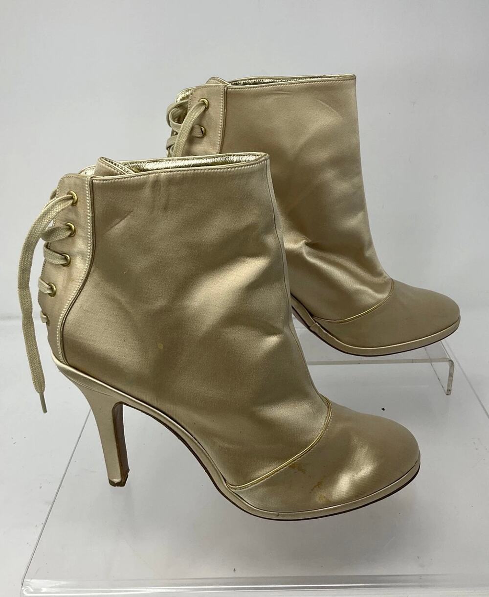 Marc Jacobs Champaign Beige Satin Rounded Toe Lace Up Booties Sz. 38.5